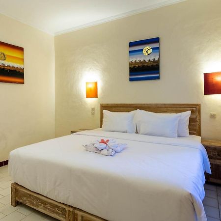 Utama Villas Beach Front Candidasa Bagian luar foto