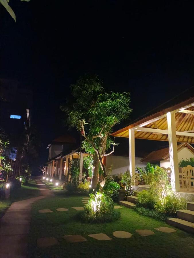 Utama Villas Beach Front Candidasa Bagian luar foto