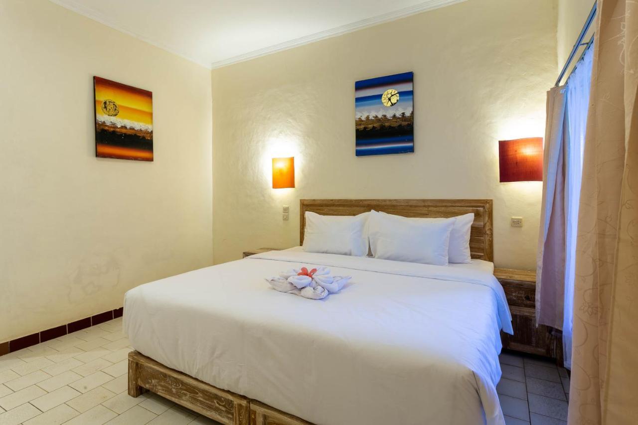 Utama Villas Beach Front Candidasa Bagian luar foto