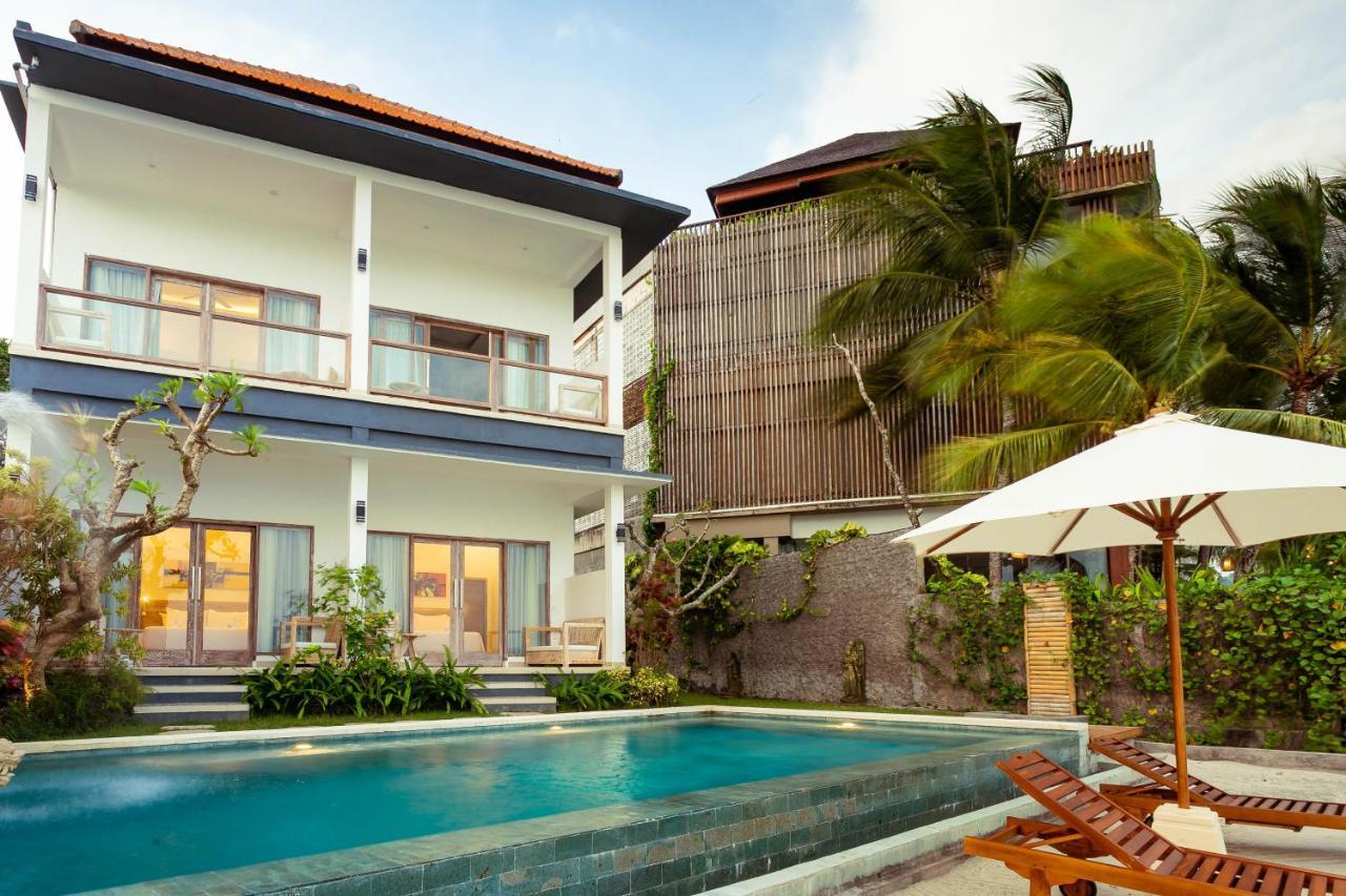 Utama Villas Beach Front Candidasa Bagian luar foto