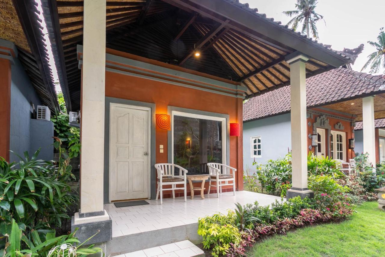Utama Villas Beach Front Candidasa Bagian luar foto
