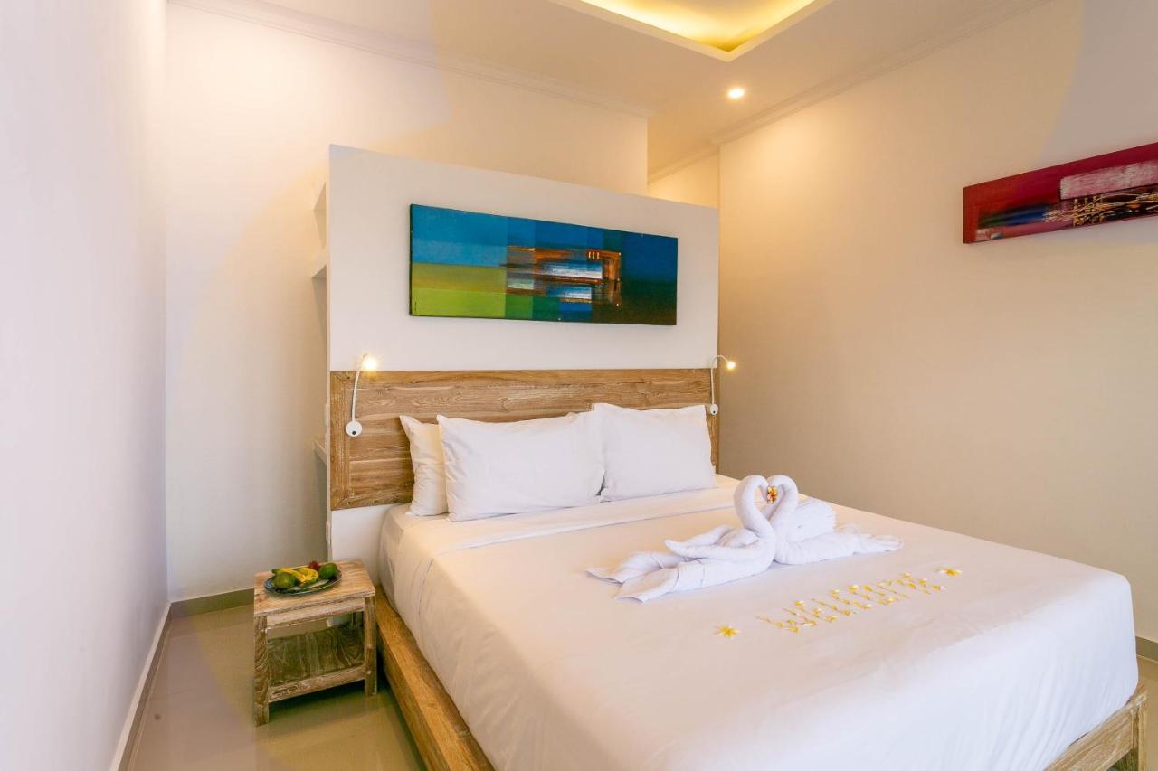 Utama Villas Beach Front Candidasa Bagian luar foto
